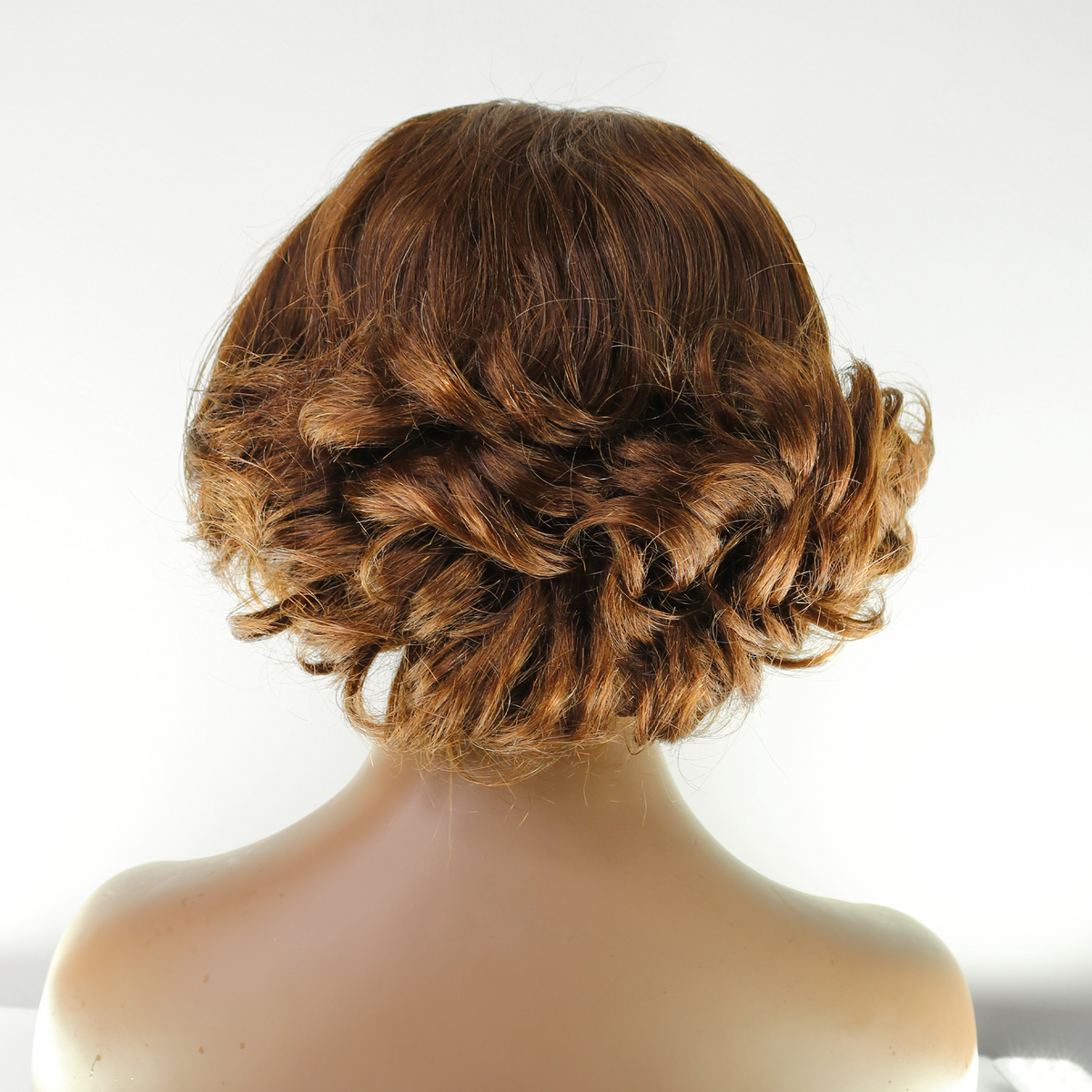 Perruque Bob Bouclé 3 coloris disponibles - Cheveux Brésiliens pré-épilée, Lace HD 4x4 300%